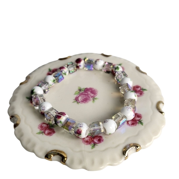 Sparkling Crystal Cubic Transparent Peony Floral Ceramic Stretch Bracelet - Picture 4 of 6